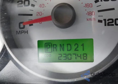 2005 Ford Escape Xls z USA, uszkodzony, nr VIN 1FMYU92Z35KB62008